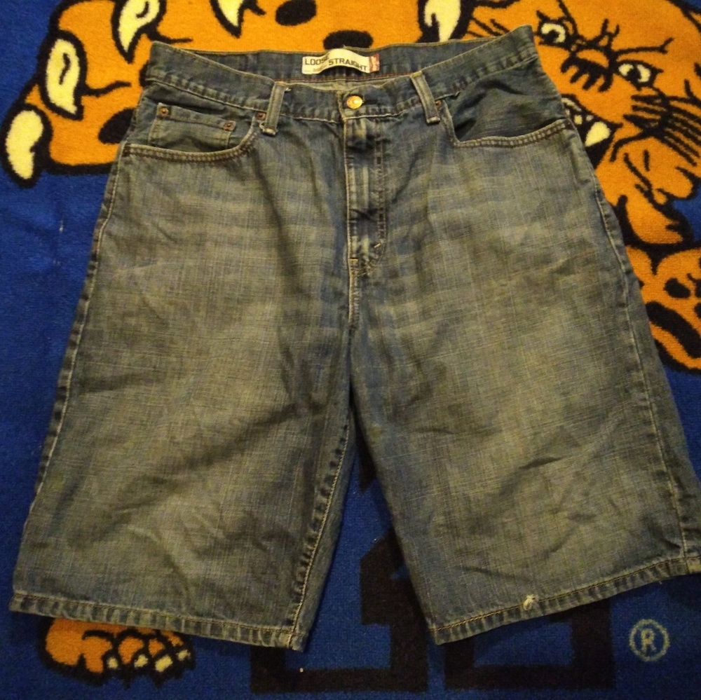 Mens denim blue jean shorts 34 straight loose 369